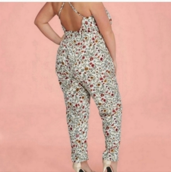 Nwt Ashley stewart floral jumpsuit 3x - Picture 2 of 3